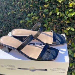 New black Aldo Sandles!